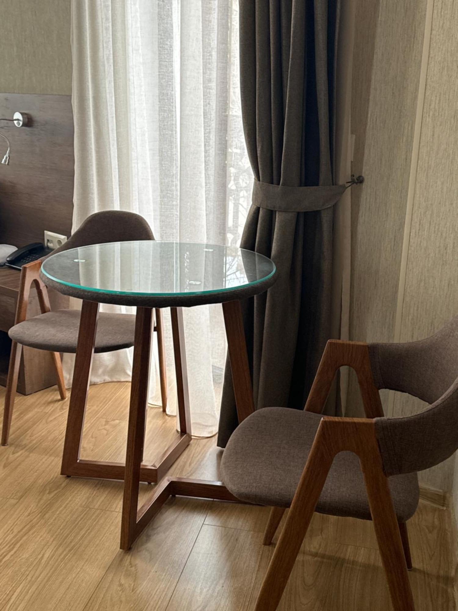 Hotel Metekhi Line ティビリシ エクステリア 写真